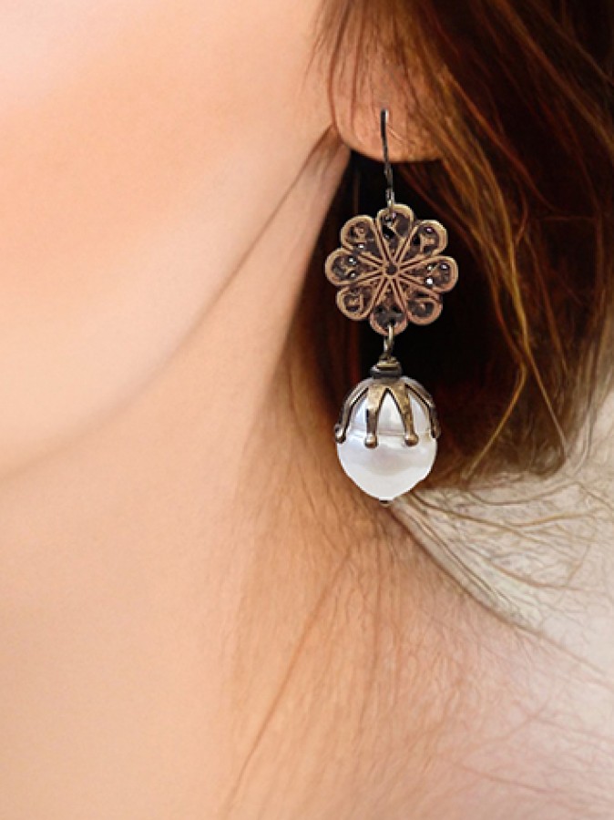 Auskarai "White Lily"