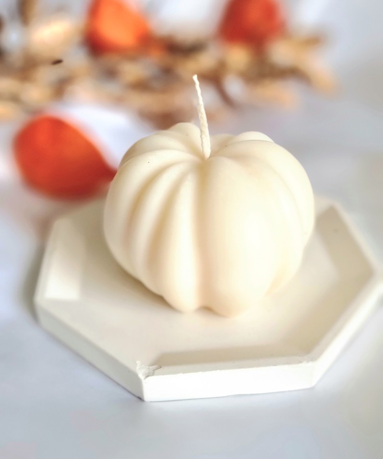 Candle "White pumpkin"